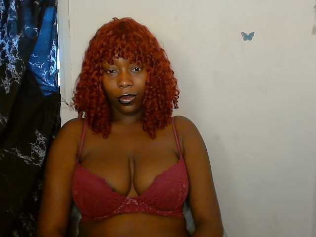 Strip-me-naked live cam on BongaCams