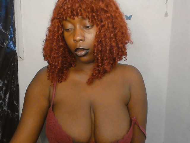 Strip-me-naked live cam on BongaCams
