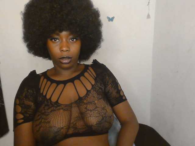 Strip-me-naked live cam on BongaCams