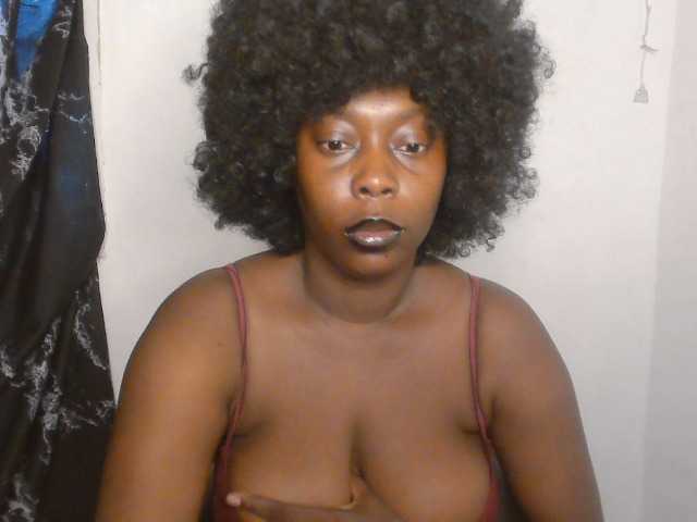 Strip-me-naked live cam on BongaCams