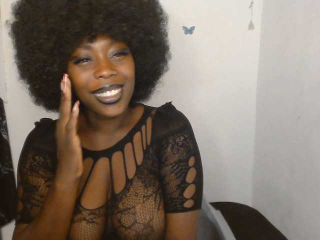 Strip-me-naked live cam on BongaCams
