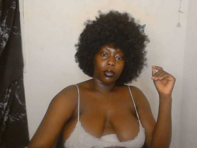 Strip-me-naked live cam on BongaCams
