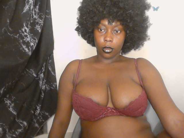Strip-me-naked live cam on BongaCams
