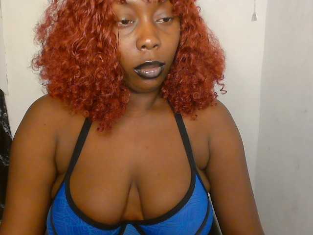 Strip-me-naked live cam on BongaCams