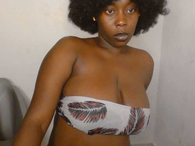 Strip-me-naked live cam on BongaCams
