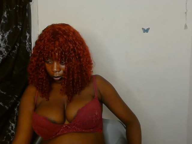 Strip-me-naked live cam on BongaCams