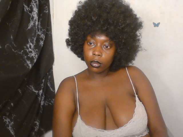 Strip-me-naked live cam on BongaCams