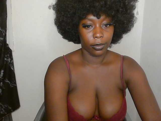 Strip-me-naked live cam on BongaCams