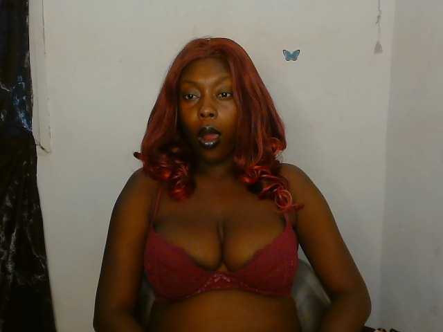 Strip-me-naked live cam on BongaCams