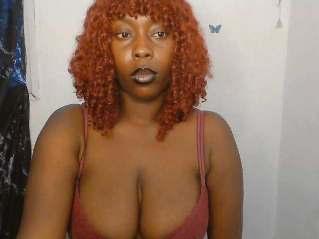 Strip-me-naked live cam on BongaCams