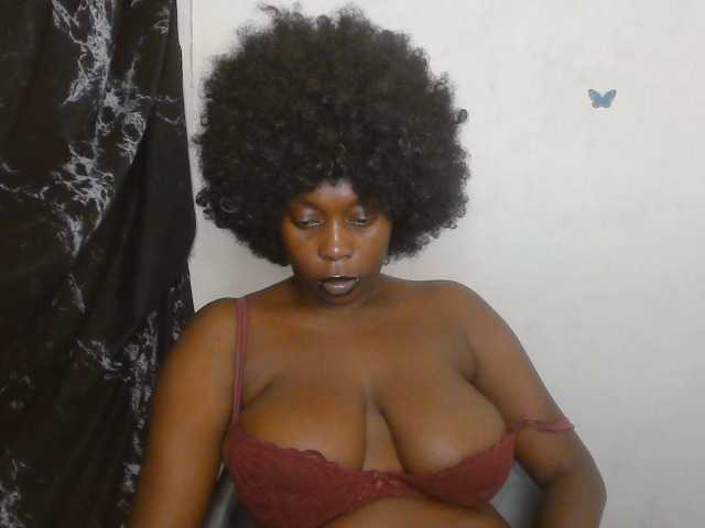 Strip-me-naked live cam preview