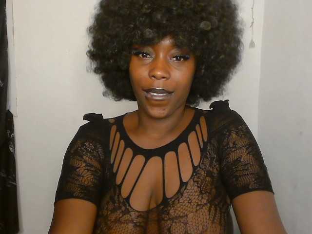 Strip-me-naked live cam on BongaCams