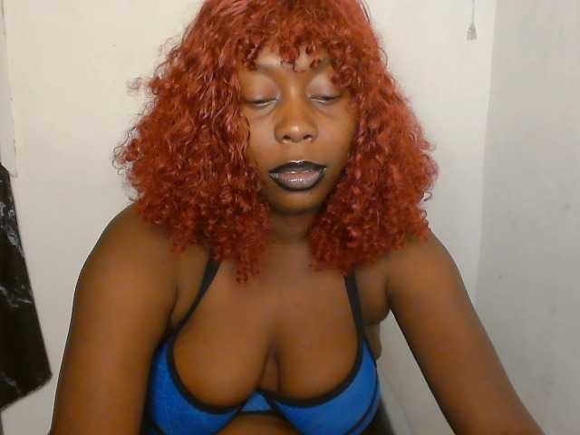 Strip-me-naked live cam on BongaCams