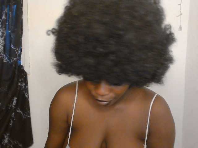 Strip-me-naked live cam on BongaCams