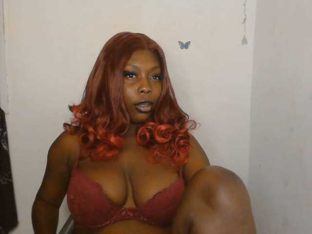 Strip-me-naked live cam on BongaCams