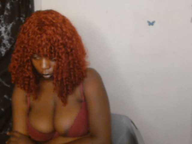 Strip-me-naked live cam on BongaCams