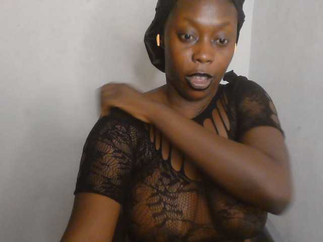 Strip-me-naked live cam on BongaCams