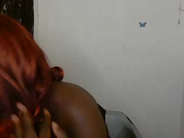 Strip-me-naked live webcam show