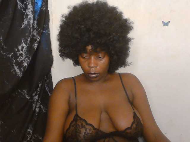 Strip-me-naked, en vivo ahora en BongaCams