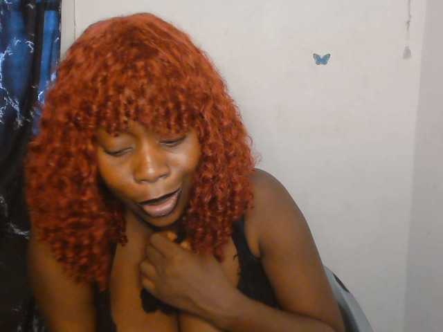 Strip-me-naked live cam on BongaCams