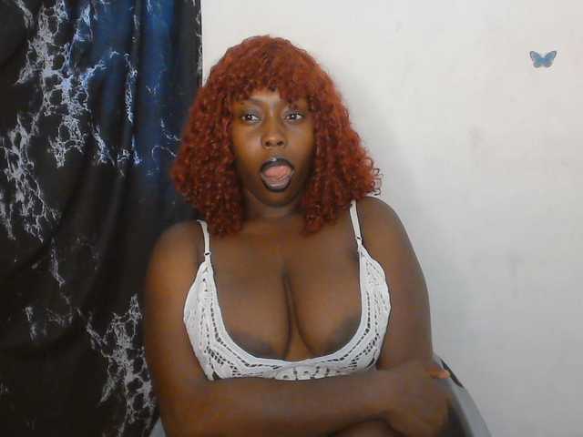 Strip-me-naked live cam on BongaCams