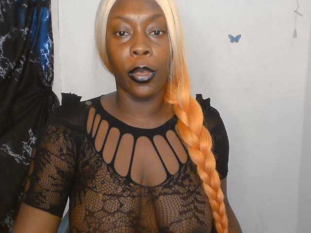 Strip-me-naked live cam on BongaCams