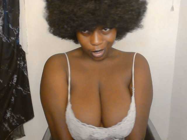 Strip-me-naked live cam on BongaCams