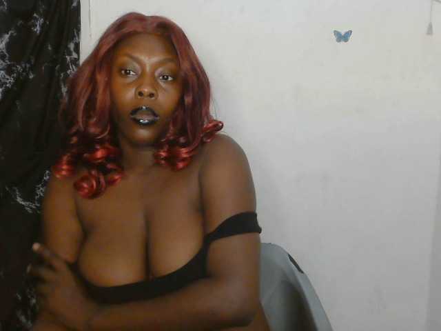 Strip-me-naked live cam on BongaCams