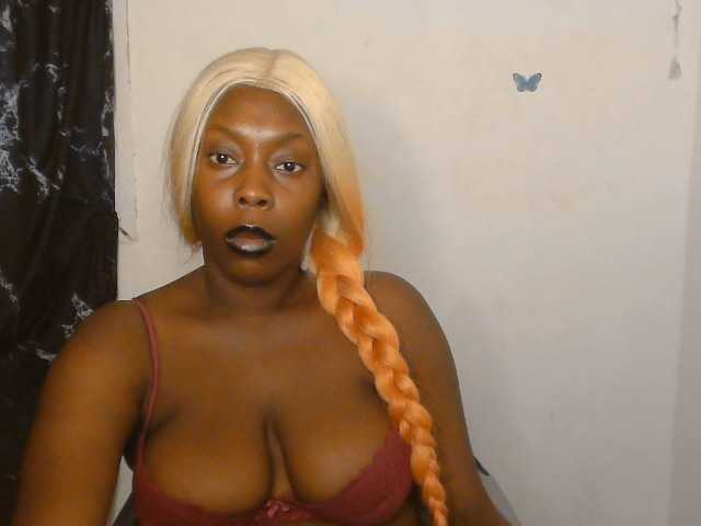 Strip-me-naked live cam on BongaCams