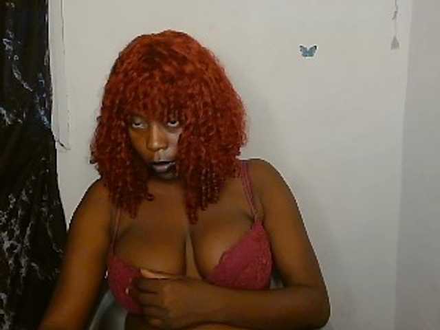 Strip-me-naked live cam on BongaCams