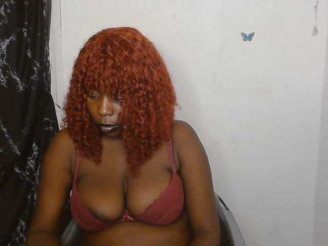Strip-me-naked live cam on BongaCams