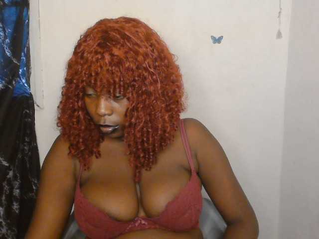 Strip-me-naked live cam on BongaCams