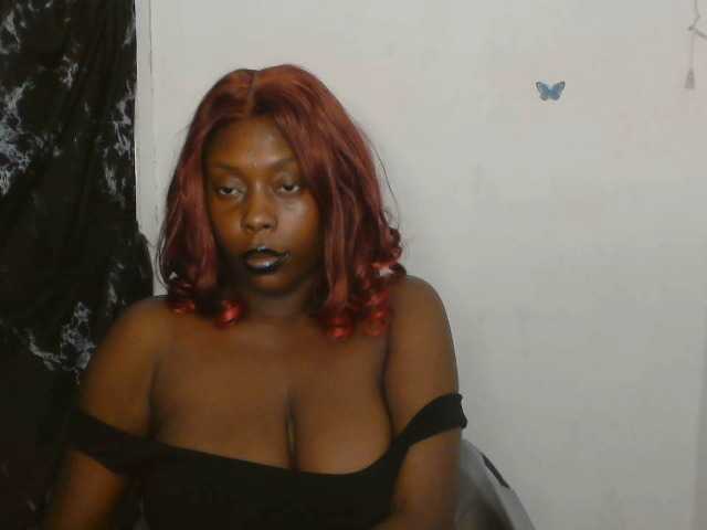 Strip-me-naked Live-Cam auf BongaCams
