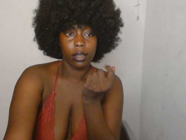 Strip-me-naked live cam on BongaCams