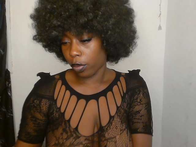 Strip-me-naked live cam on BongaCams