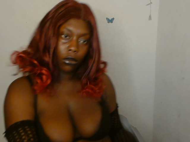 Strip-me-naked live cam on BongaCams