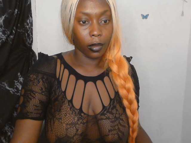 Strip-me-naked live webcam show