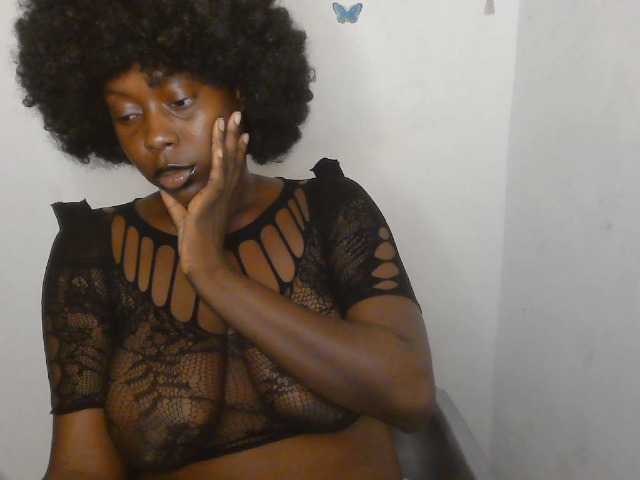 Strip-me-naked live cam on BongaCams