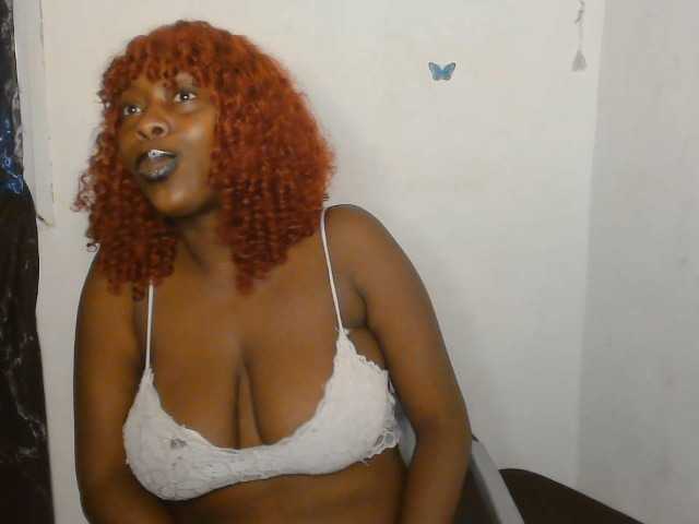 Strip-me-naked live cam on BongaCams