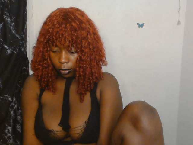 Strip-me-naked live cam on BongaCams