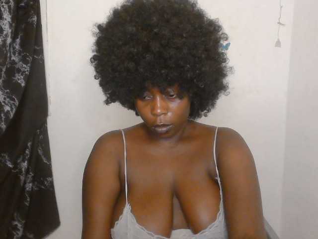 Strip-me-naked live cam on BongaCams