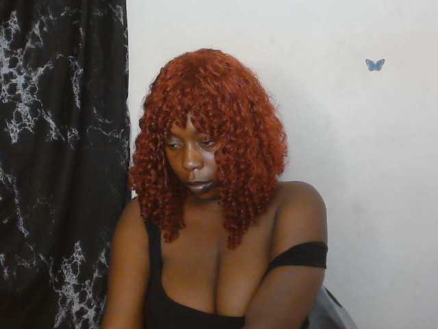 Strip-me-naked live cam on BongaCams