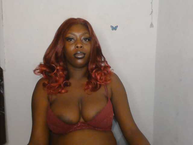 Strip-me-naked live cam on BongaCams