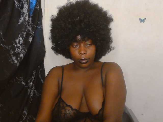 Strip-me-naked live cam on BongaCams