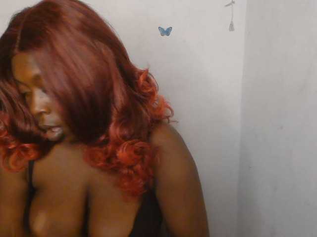Strip-me-naked live cam on BongaCams