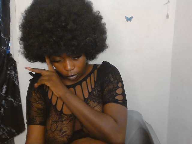 Strip-me-naked live cam on BongaCams