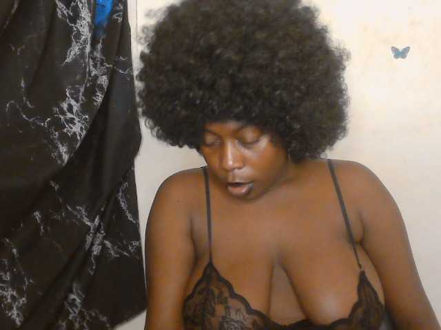 Strip-me-naked live cam on BongaCams