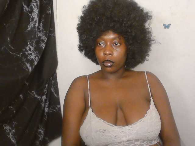 Strip-me-naked live cam on BongaCams
