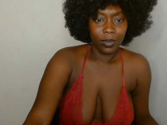 Strip-me-naked live cam on BongaCams