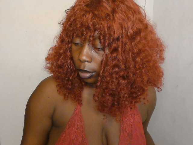 Strip-me-naked live cam on BongaCams